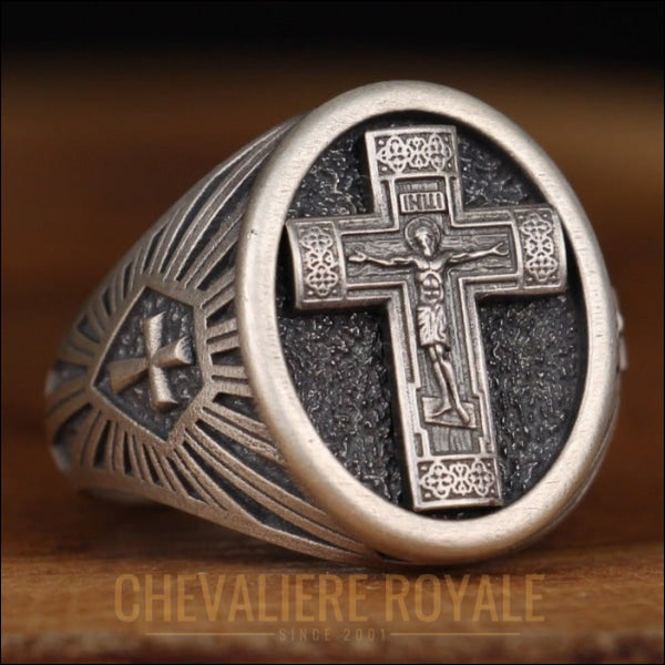 Chevalière croix de Jésus argent : un bijou spirituel unique-Chevaliere Royale - 